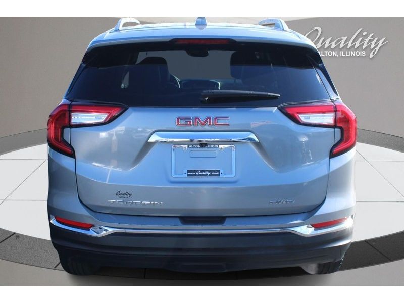 2024 Gmc Terrain SLT photo 2