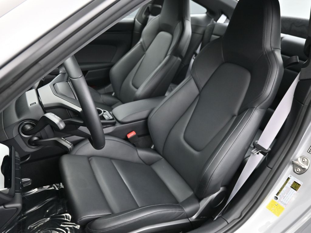 2024 Porsche 911 T photo 4