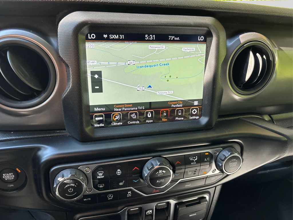 2021 Jeep Gladiator Willys photo 24