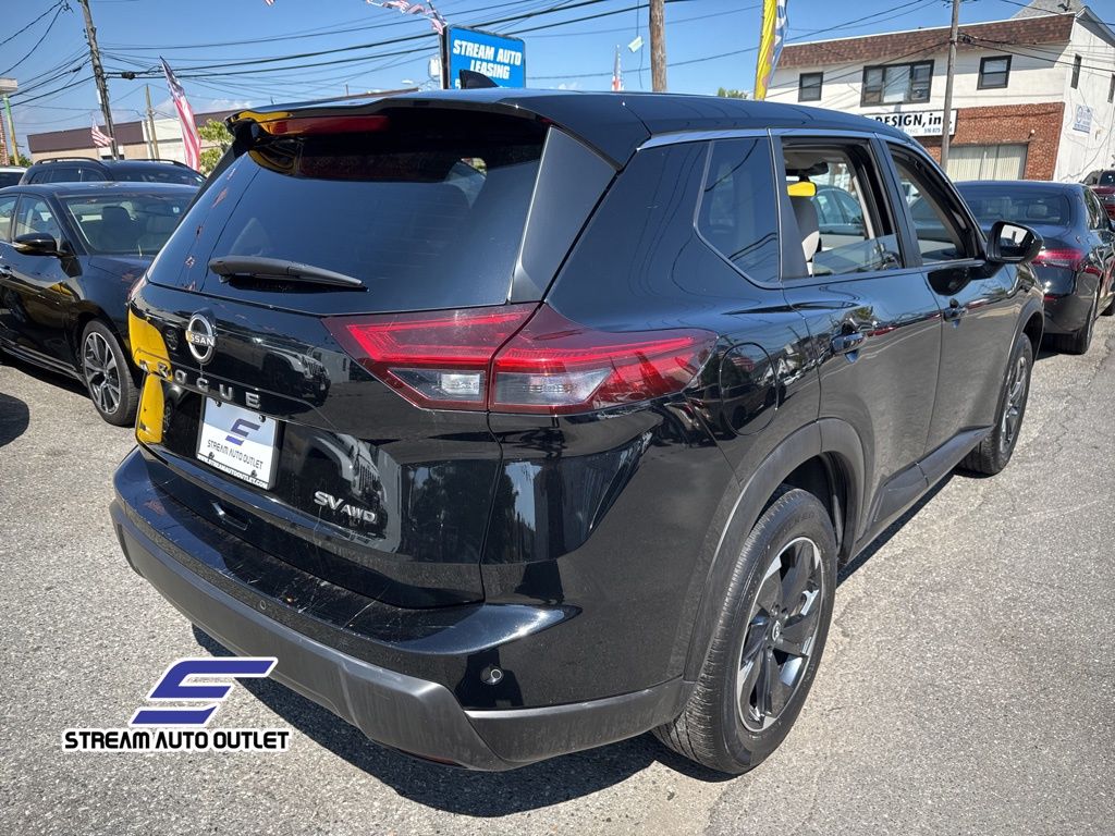 2024 Nissan Rogue SV photo 6