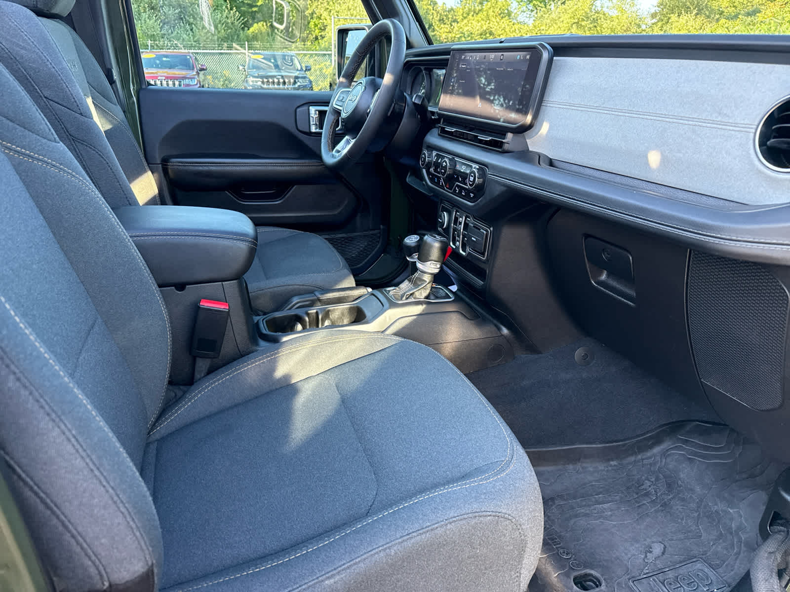 2024 Jeep Wrangler 4xe Sahara photo 26
