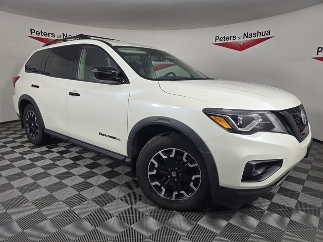 2020 Nissan Pathfinder SV's photo