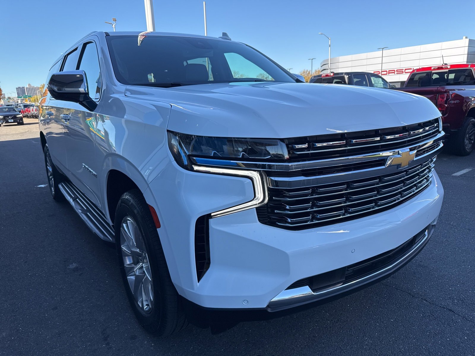 2023 Chevrolet Suburban Premier photo 4