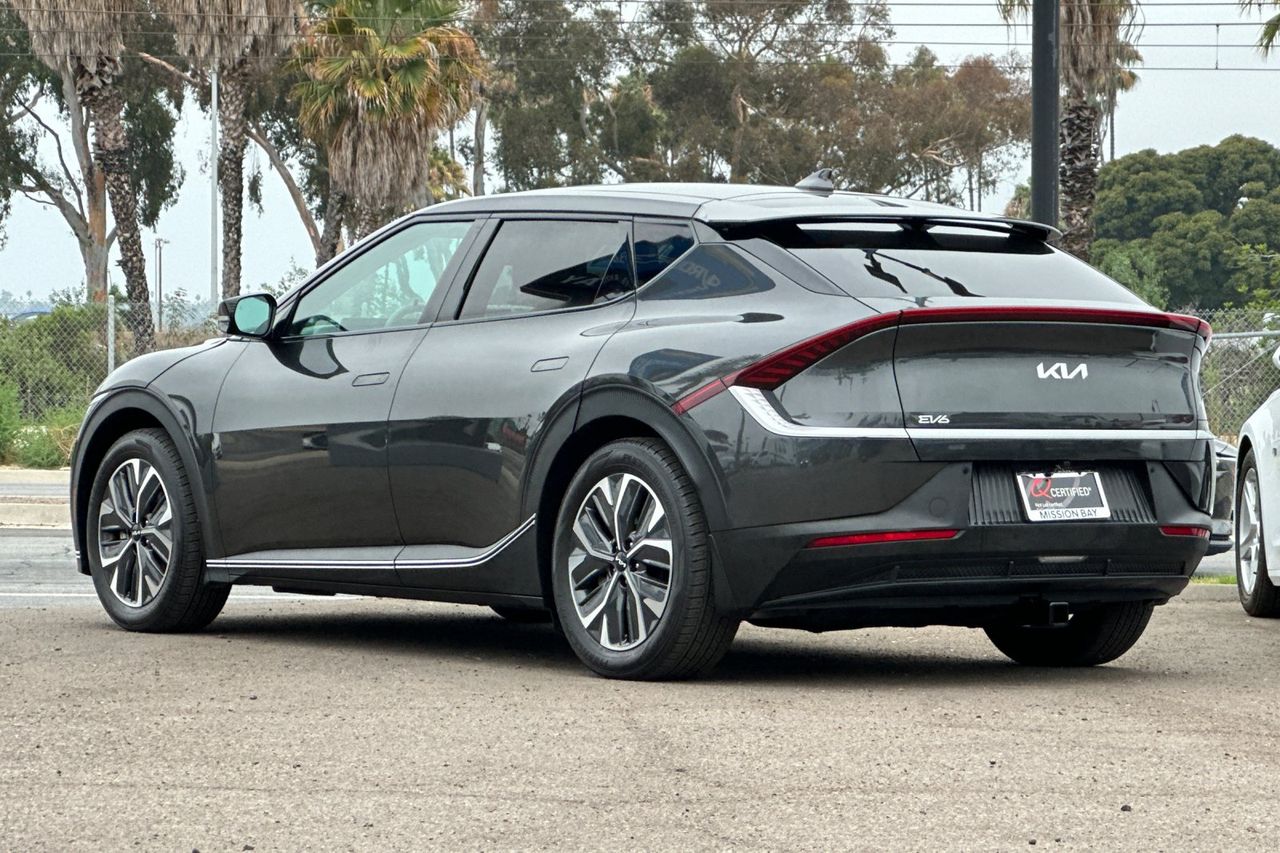 2022 Kia EV6 Light photo 30
