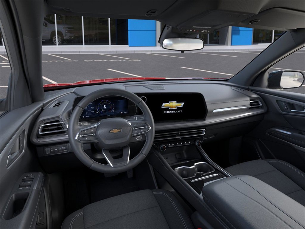 2025 Chevrolet Traverse photo 14