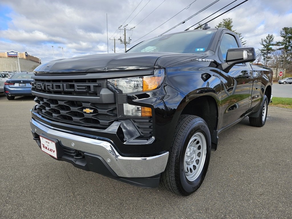 2024 Chevrolet Silverado 1500 photo 3
