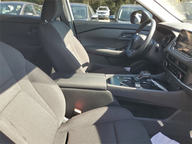 2025 Nissan Rogue S photo 29