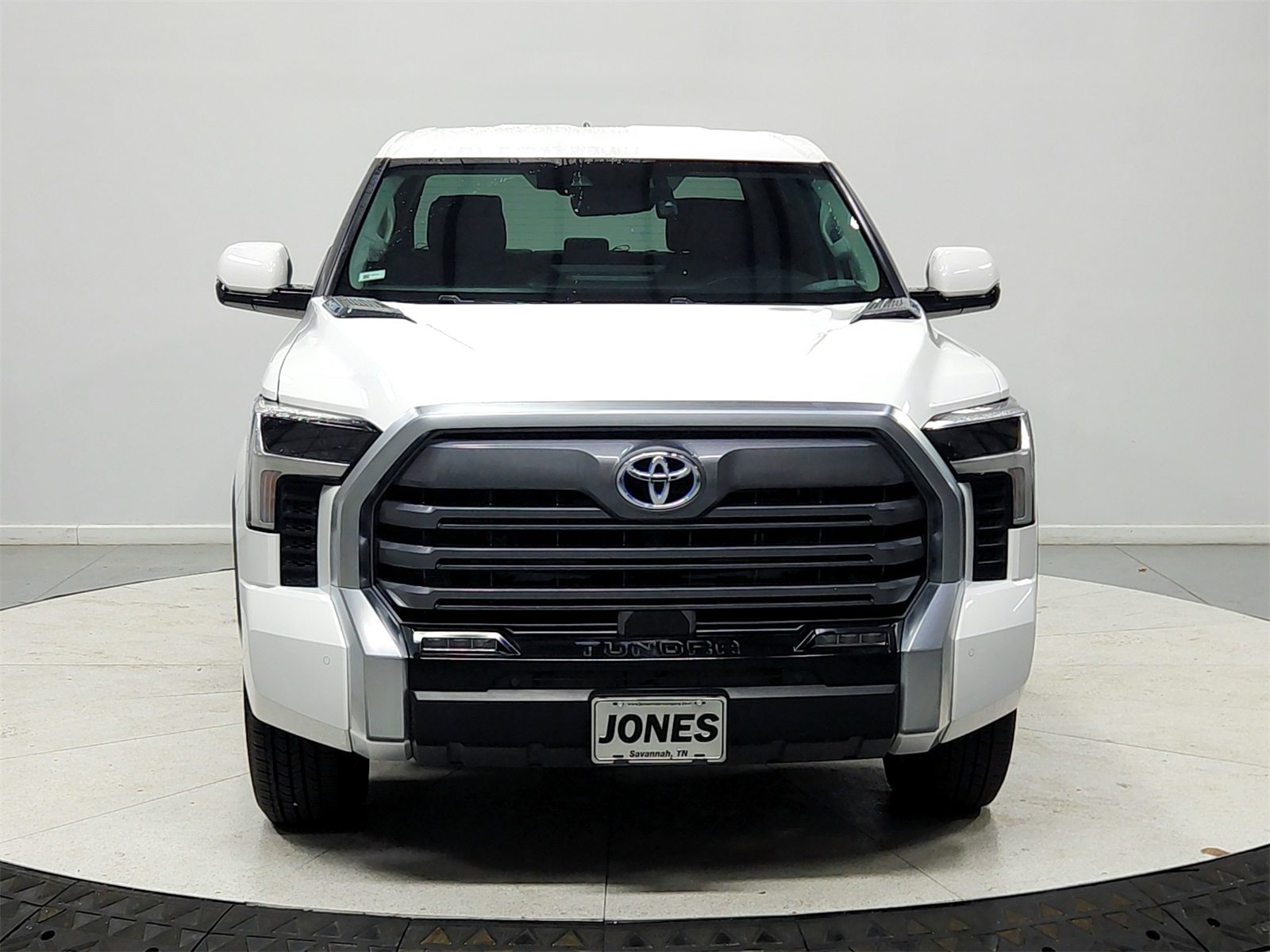 2024 Toyota Tundra Limited photo 2