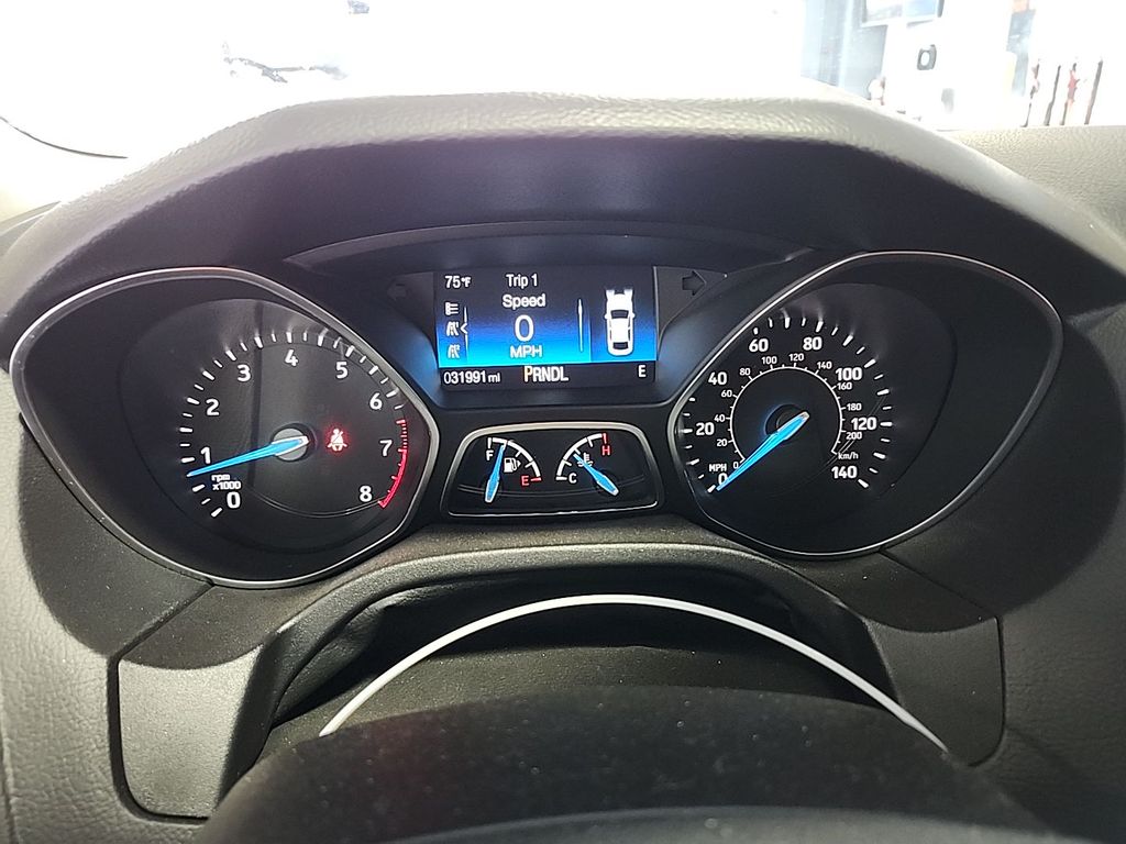 2018 Ford Focus SE photo 3