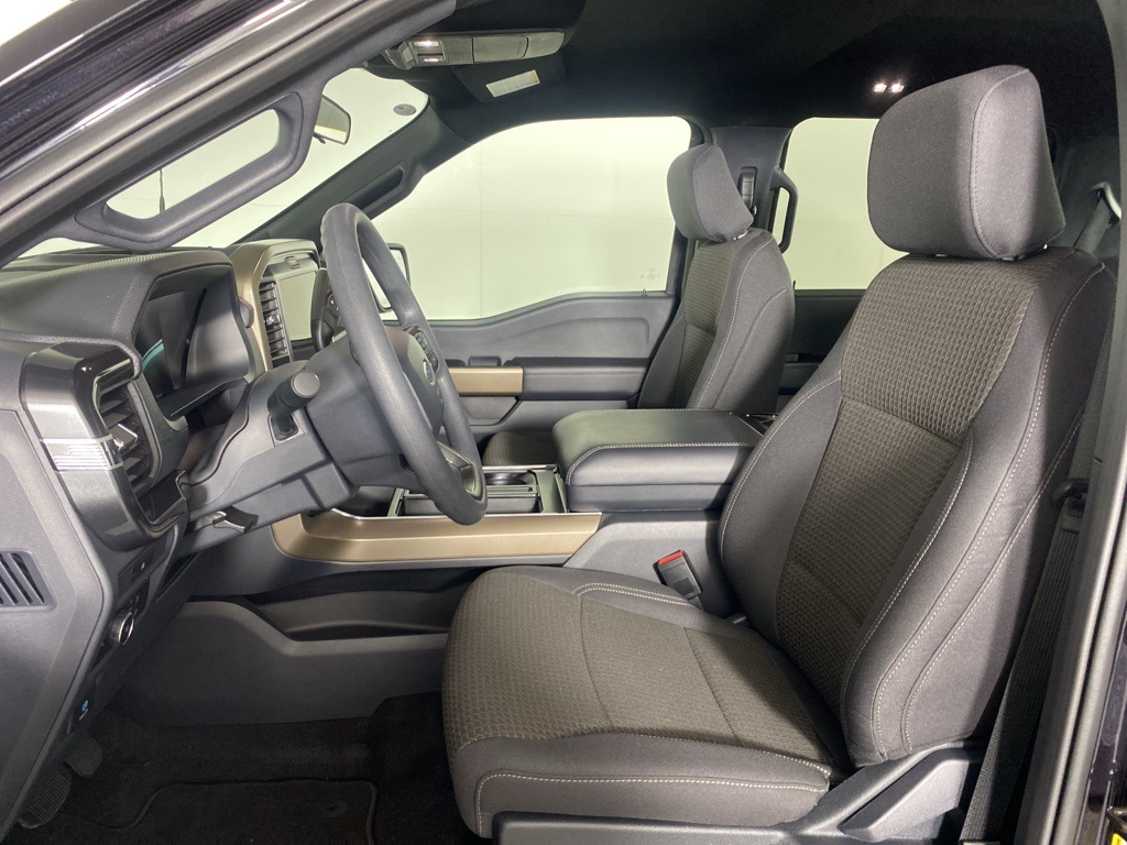 2025 Ford F-150 STX photo 3