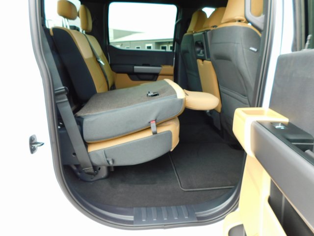 2025 Ford F-350 XLT photo 27