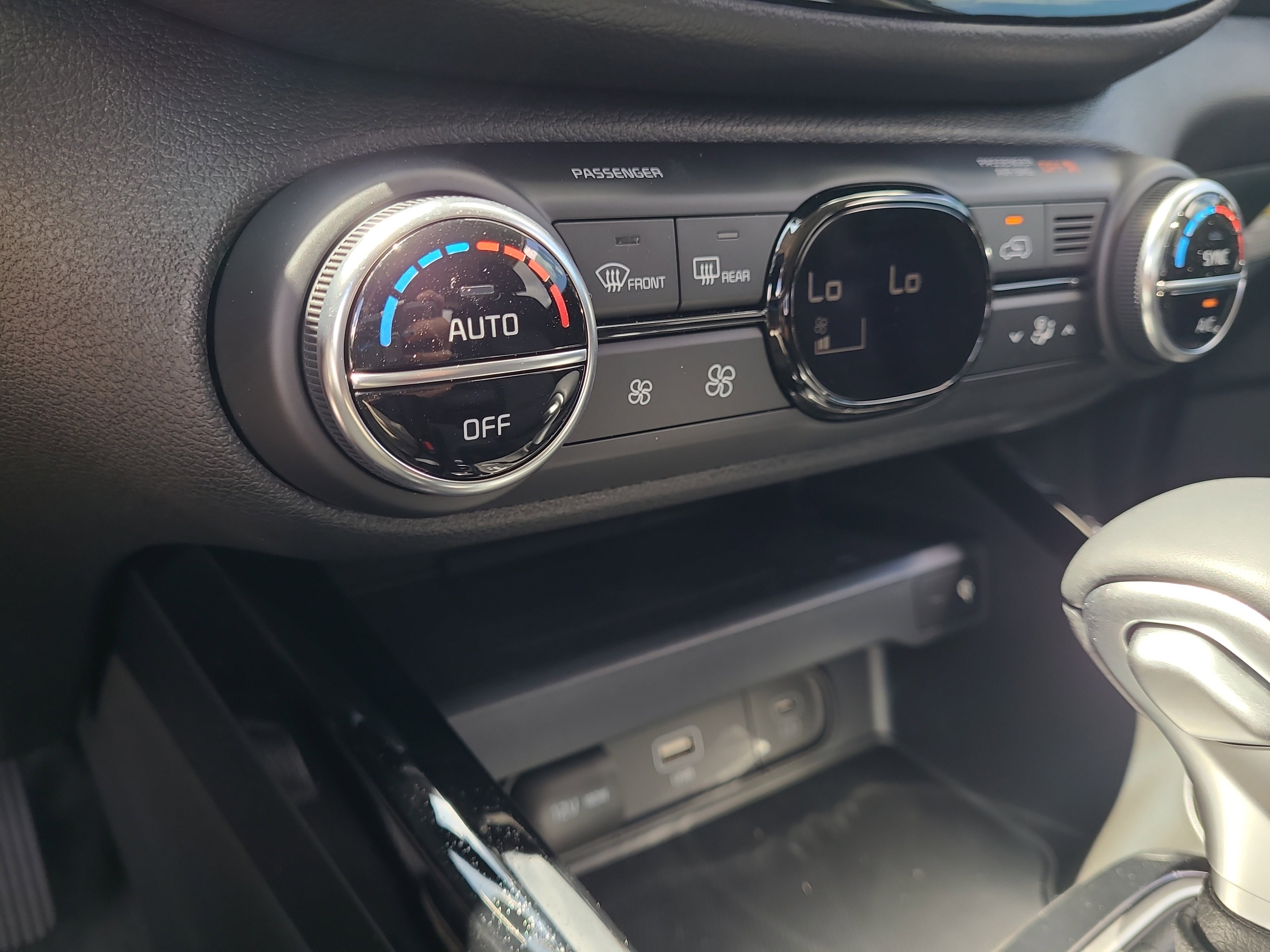 2025 Kia Soul EX photo 4