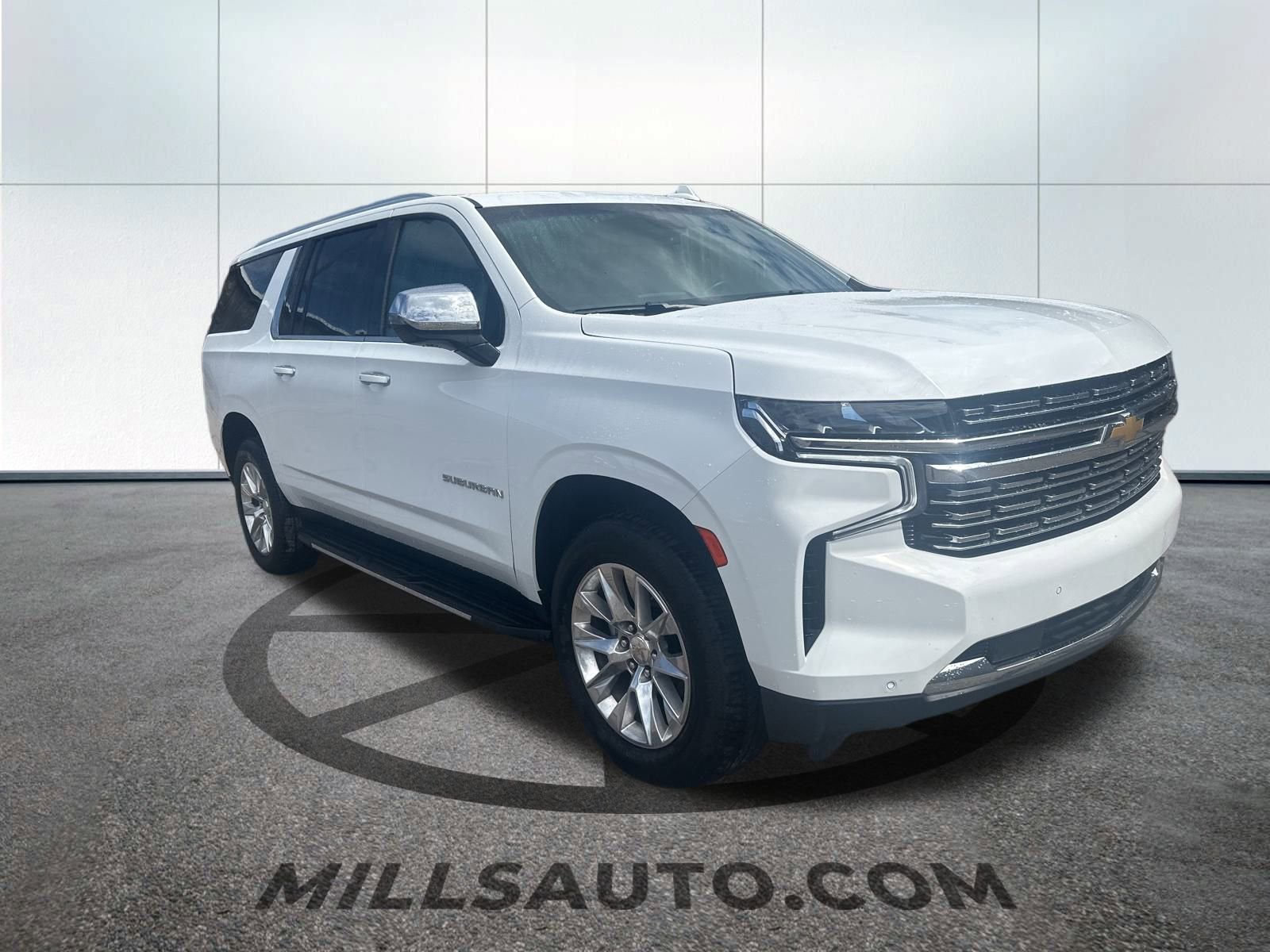 2023 Chevrolet Suburban Premier photo 2