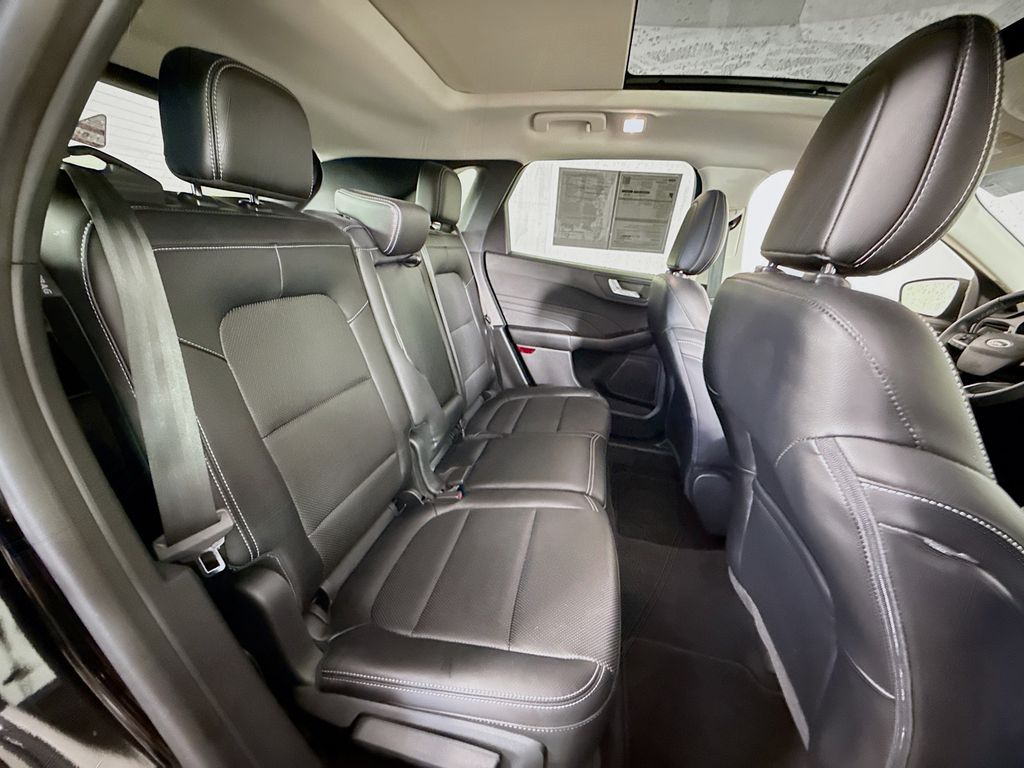 2021 Ford Escape SEL photo 30