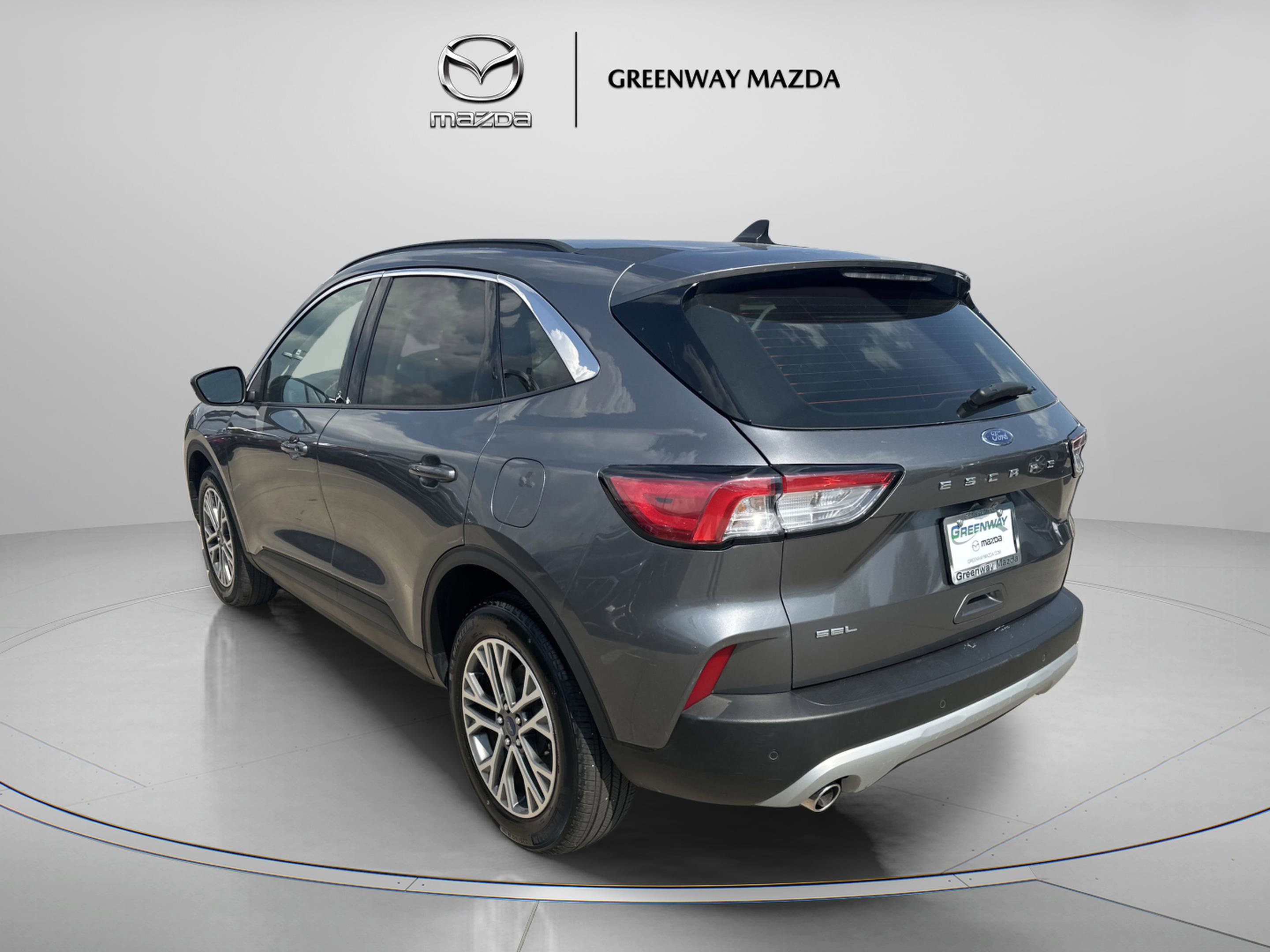 2021 Ford Escape SEL photo 5