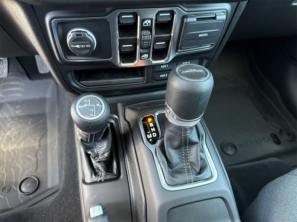2025 Jeep Gladiator Sport photo 25