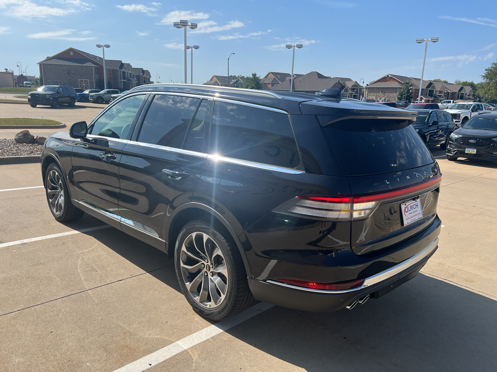 2025 Lincoln Aviator Premiere photo 2