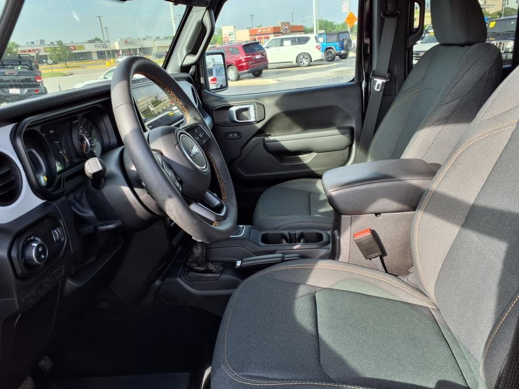 2024 Jeep Gladiator Sport photo 8