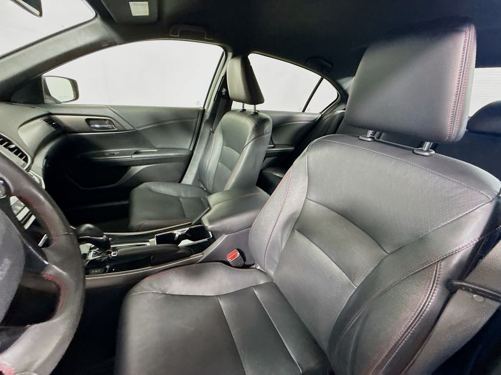 2017 Honda Accord Sport SE photo 17
