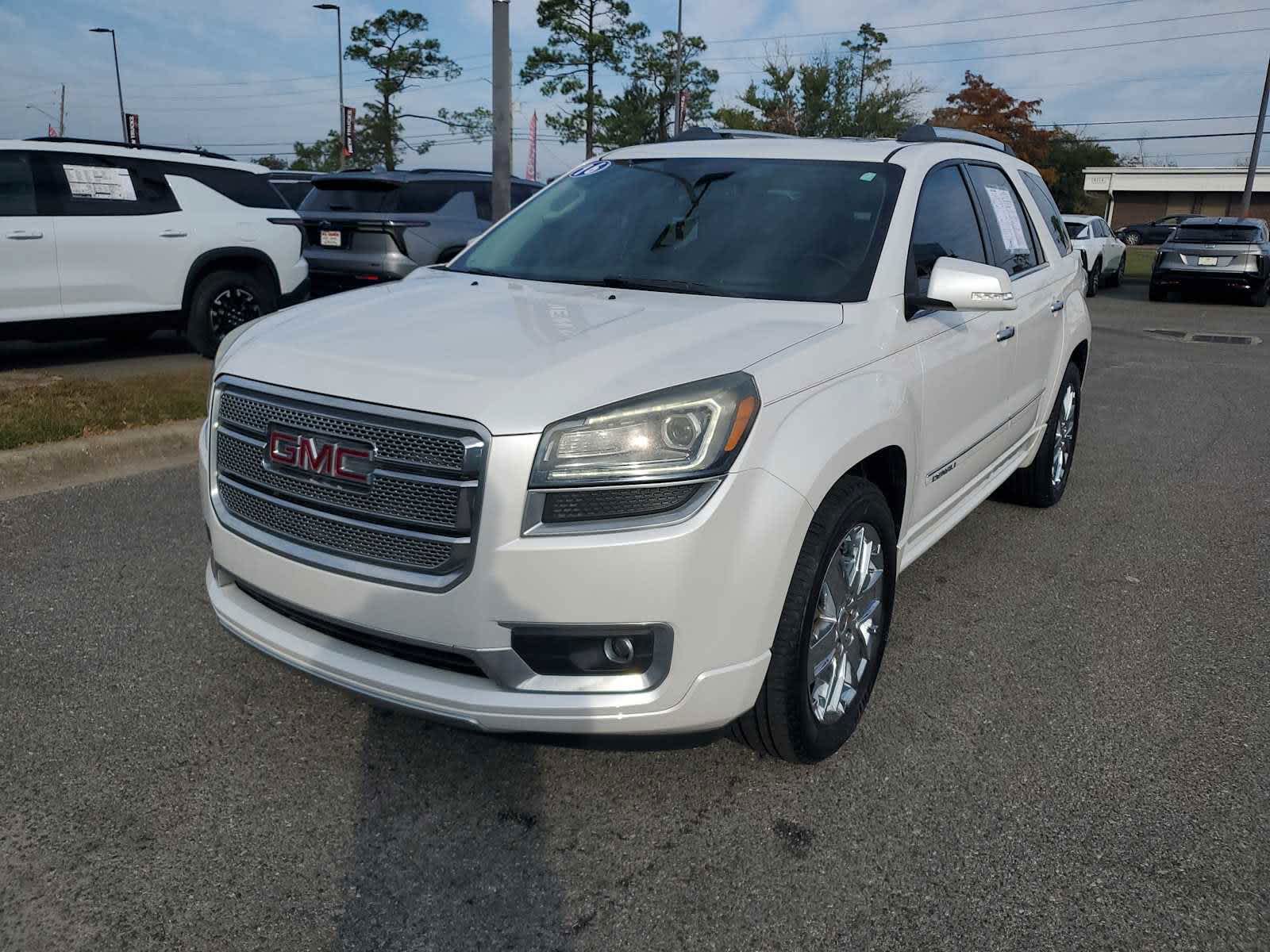 2016 GMC Acadia Denali's photo