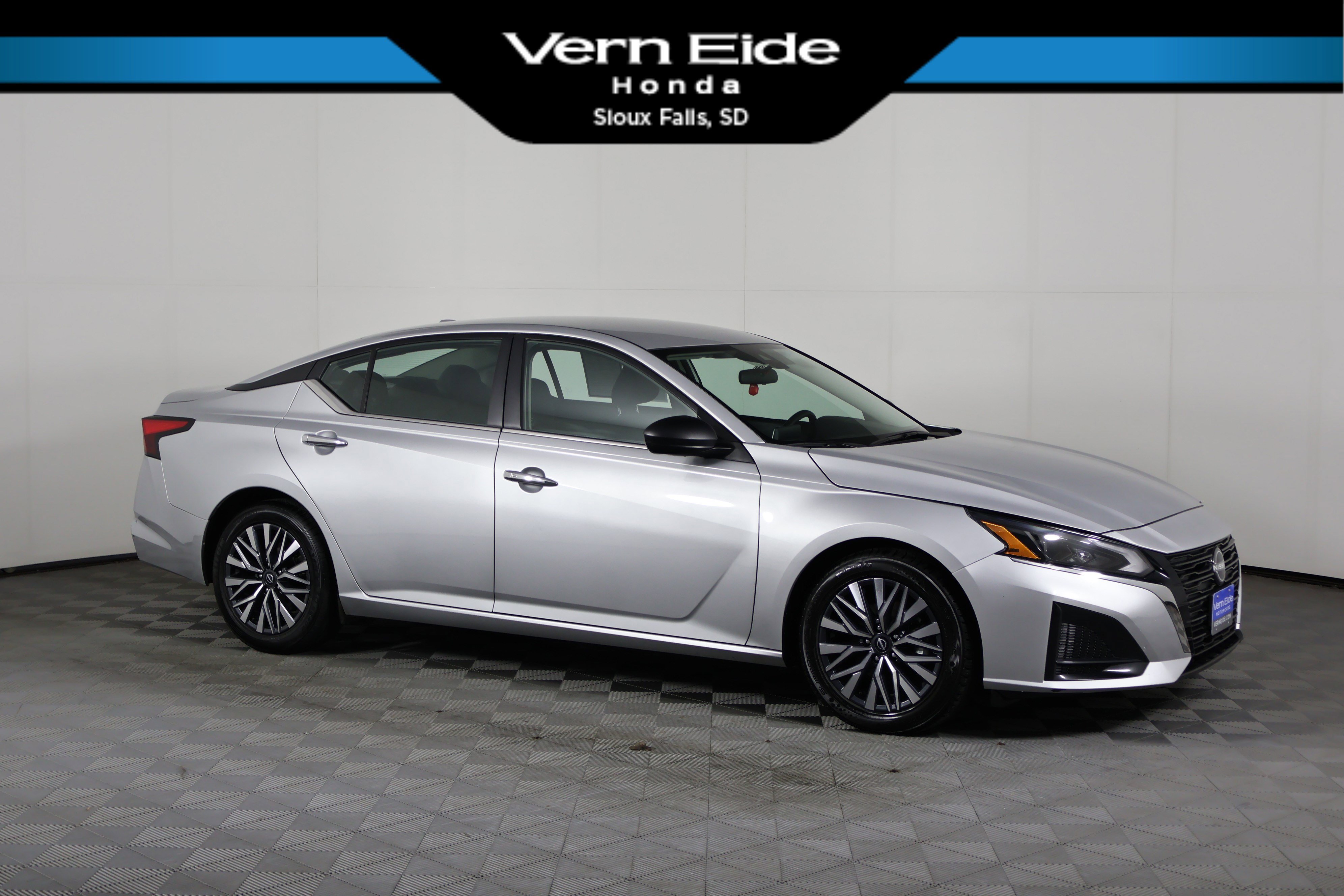 2024 Nissan Altima SV