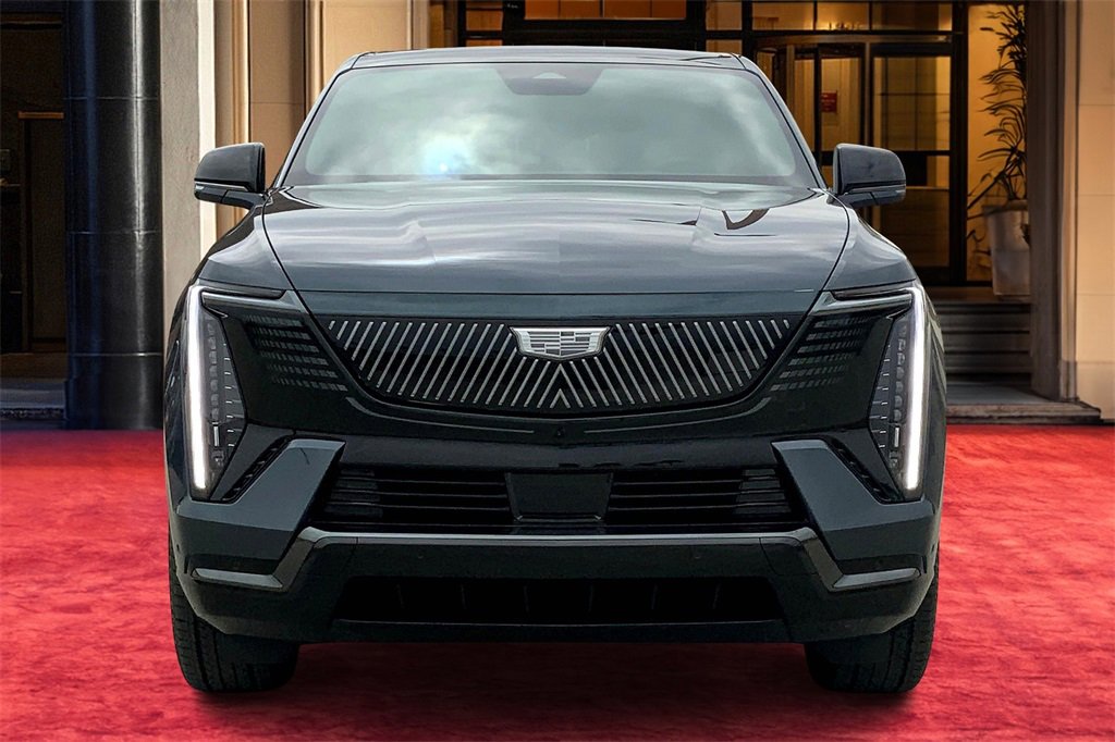 2025 Cadillac Escalade IQ Sport photo 3
