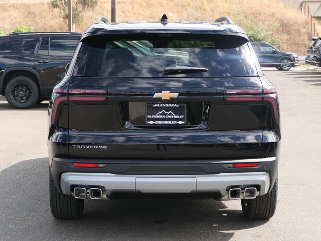 2026 Chevrolet Traverse photo 4
