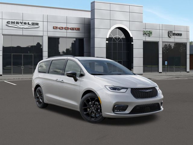 2026 Chrysler Pacifica Limited photo 3