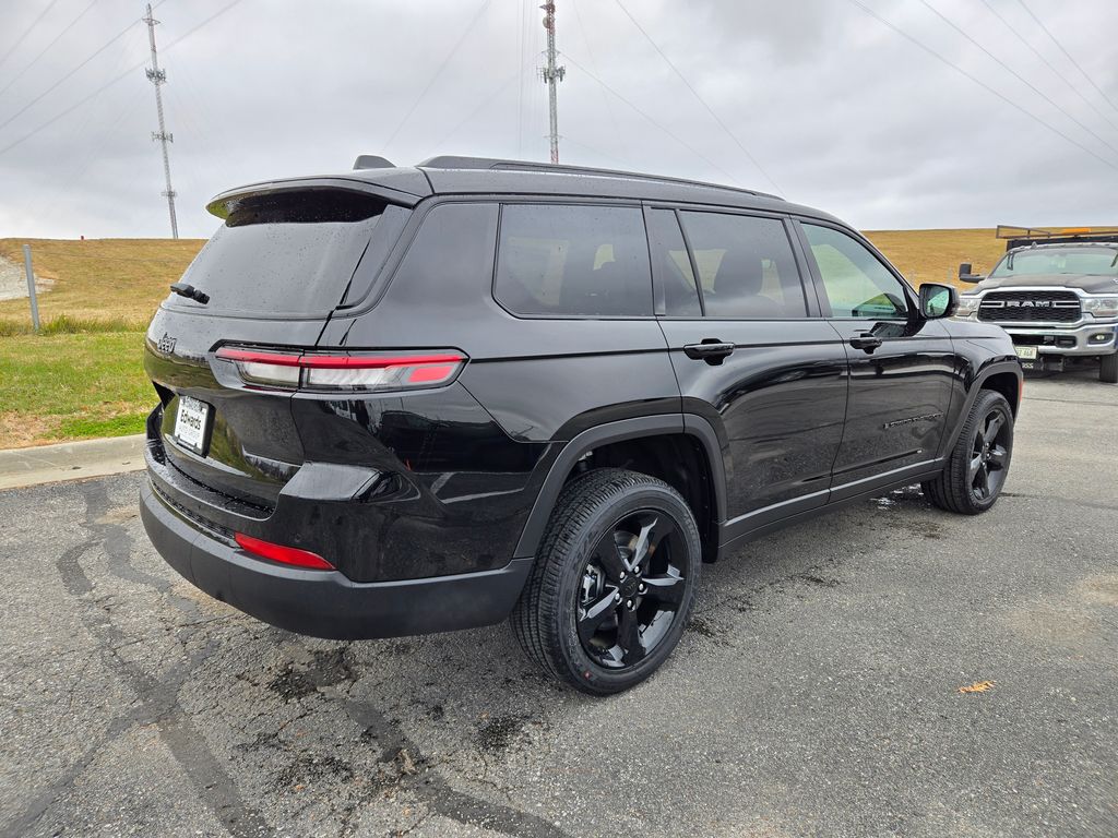 2025 Jeep Grand Cherokee Altitude X photo 3