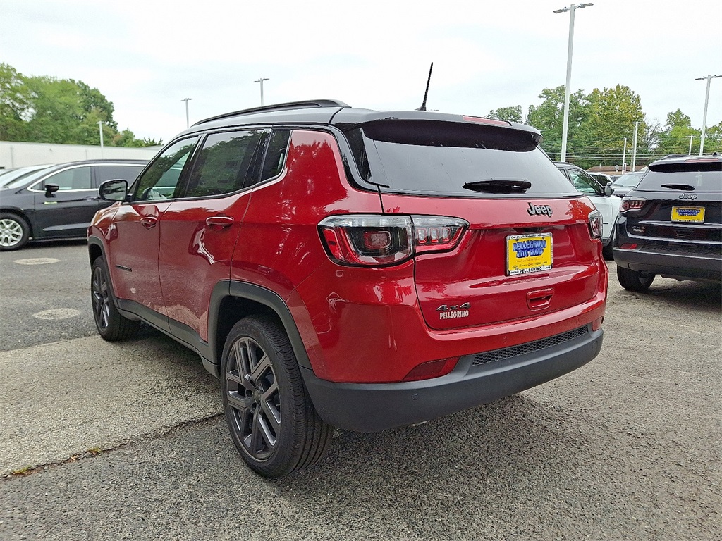 2025 Jeep Compass Limited photo 3