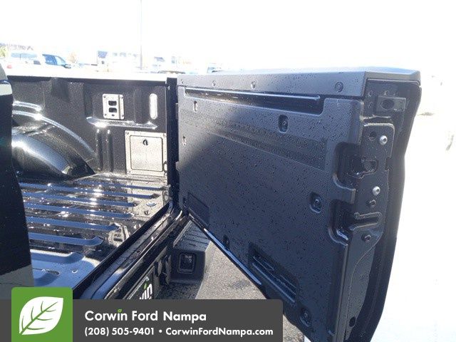 2025 Ford F-150 Lariat photo 29