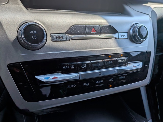 2022 Ford Explorer XLT photo 18