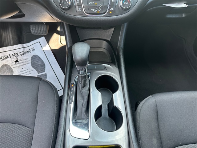 2022 Chevrolet Malibu LS photo 11