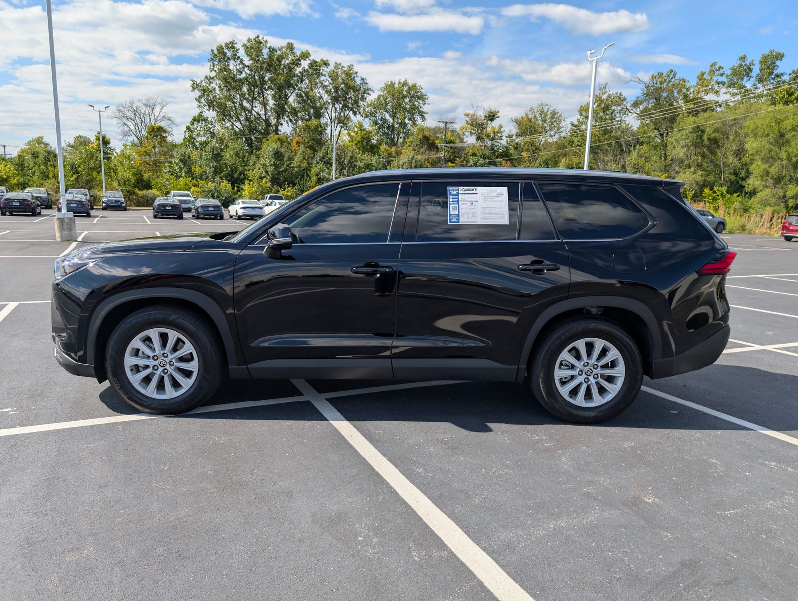 2024 Toyota Grand Highlander XLE photo 3