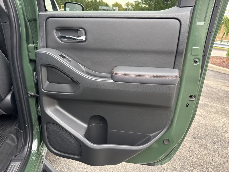 2023 Nissan Frontier PRO-4X Crew Cab photo 38