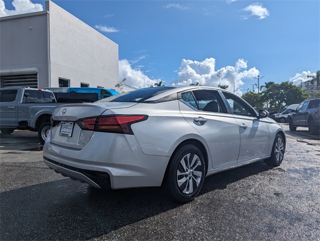 2019 Nissan Altima 2.5 S photo 12
