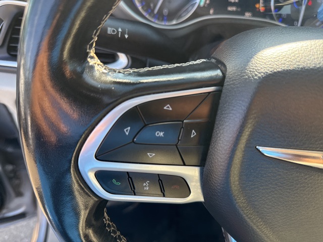 2021 Chrysler Pacifica Touring L photo 16