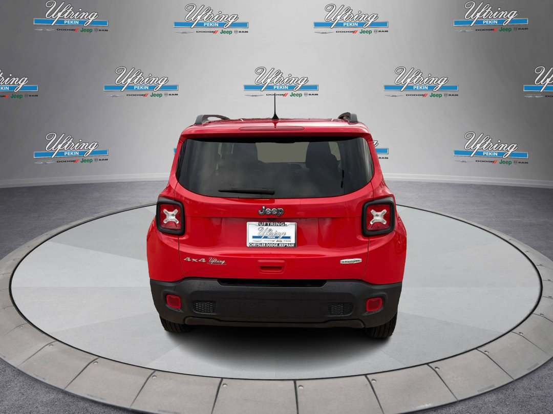 2021 Jeep Renegade Latitude photo 3