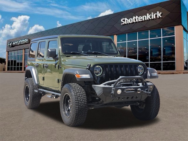2021 Jeep Wrangler Unlimited Willys photo 3