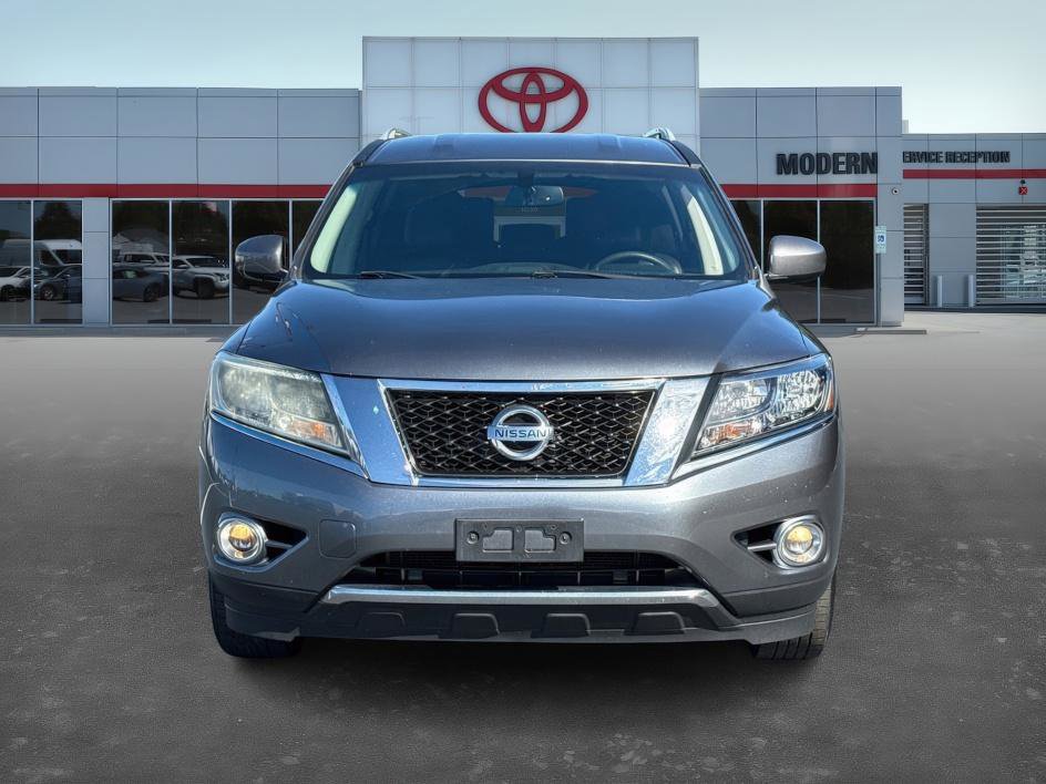 2015 Nissan Pathfinder SL photo 2