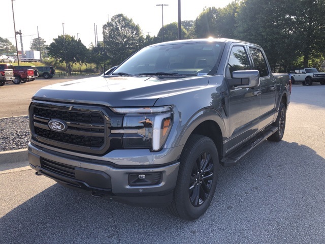 2025 Ford F-150 Lariat photo 4