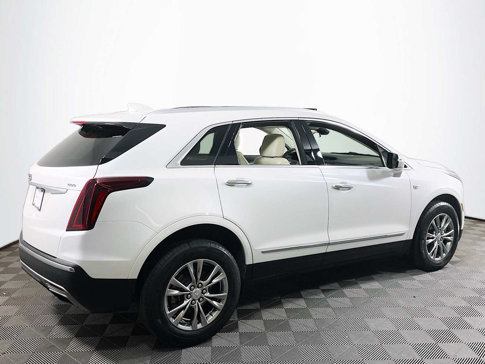 2022 Cadillac XT5 Premium Luxury photo 4