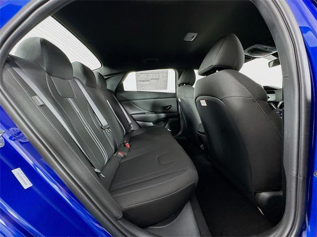 2025 Hyundai Elantra SEL Sport photo 32