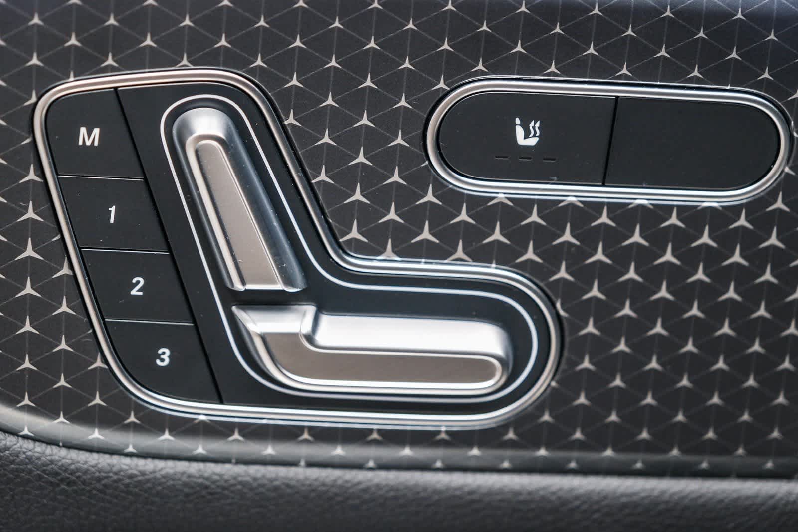 2025 Mercedes Benz GLB 250 photo 23