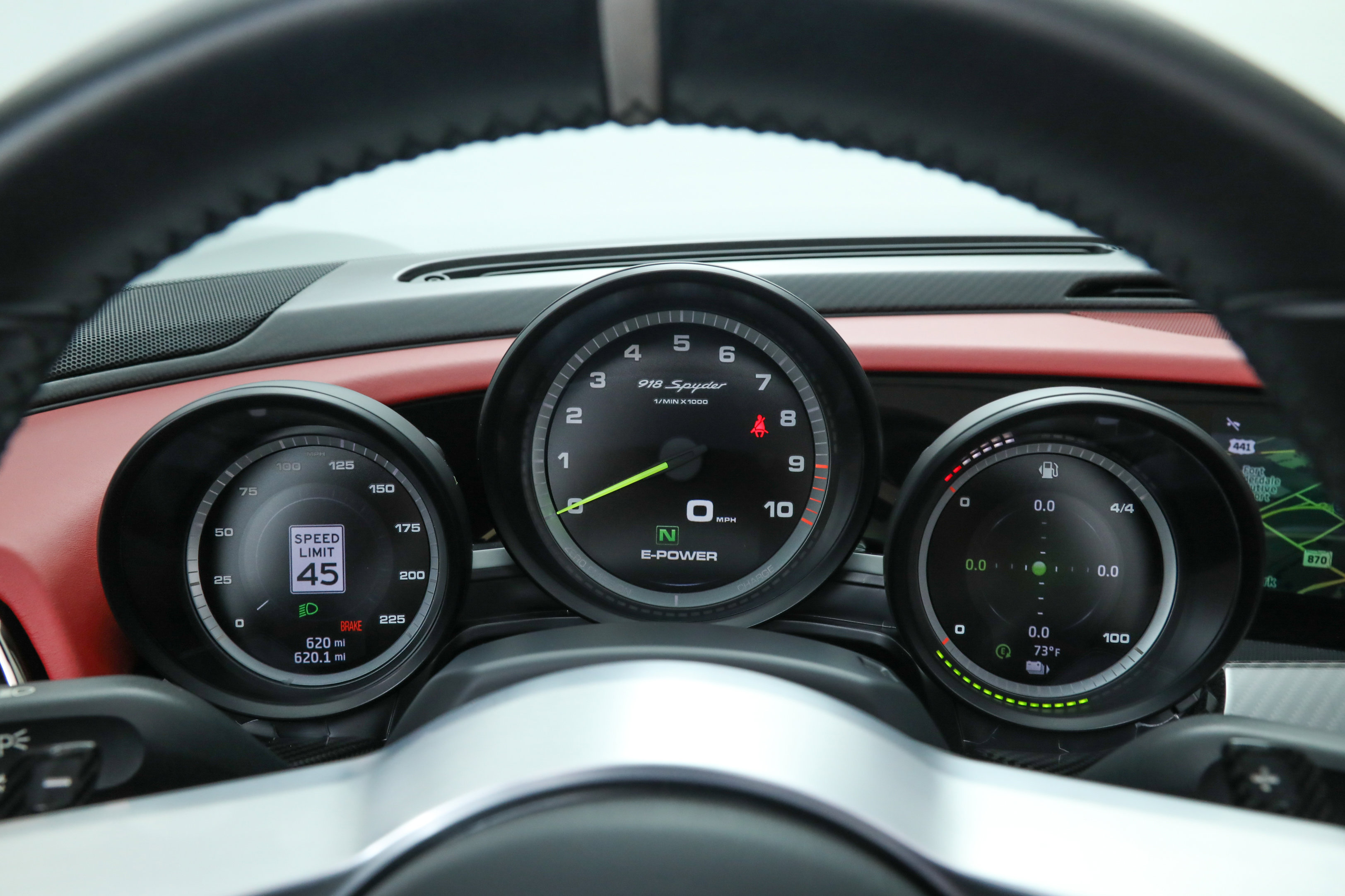 2015 Porsche 918 Spyder photo 32