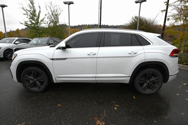 2022 Volkswagen Atlas Cross Sport V6 SEL R-Line photo 2