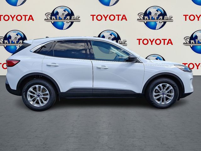 2022 Ford Escape SE photo 7
