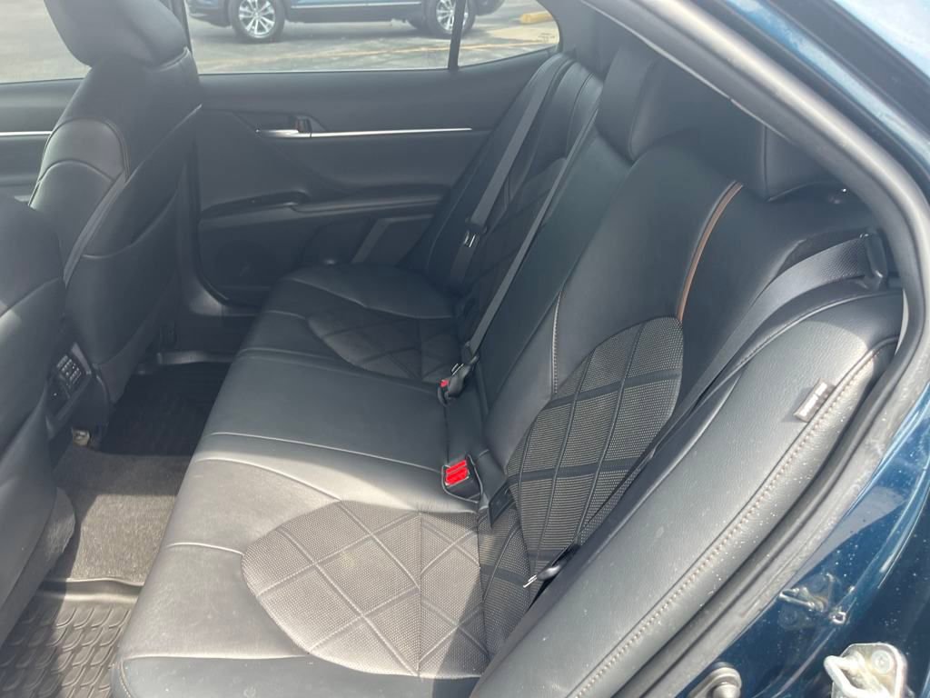 2019 Toyota Camry LE photo 17