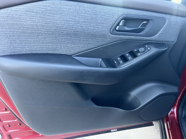 2023 Nissan Rogue S photo 11