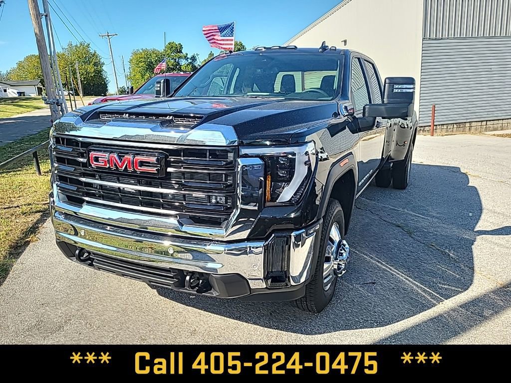 2026 GMC Sierra 3500HD Pro's photo